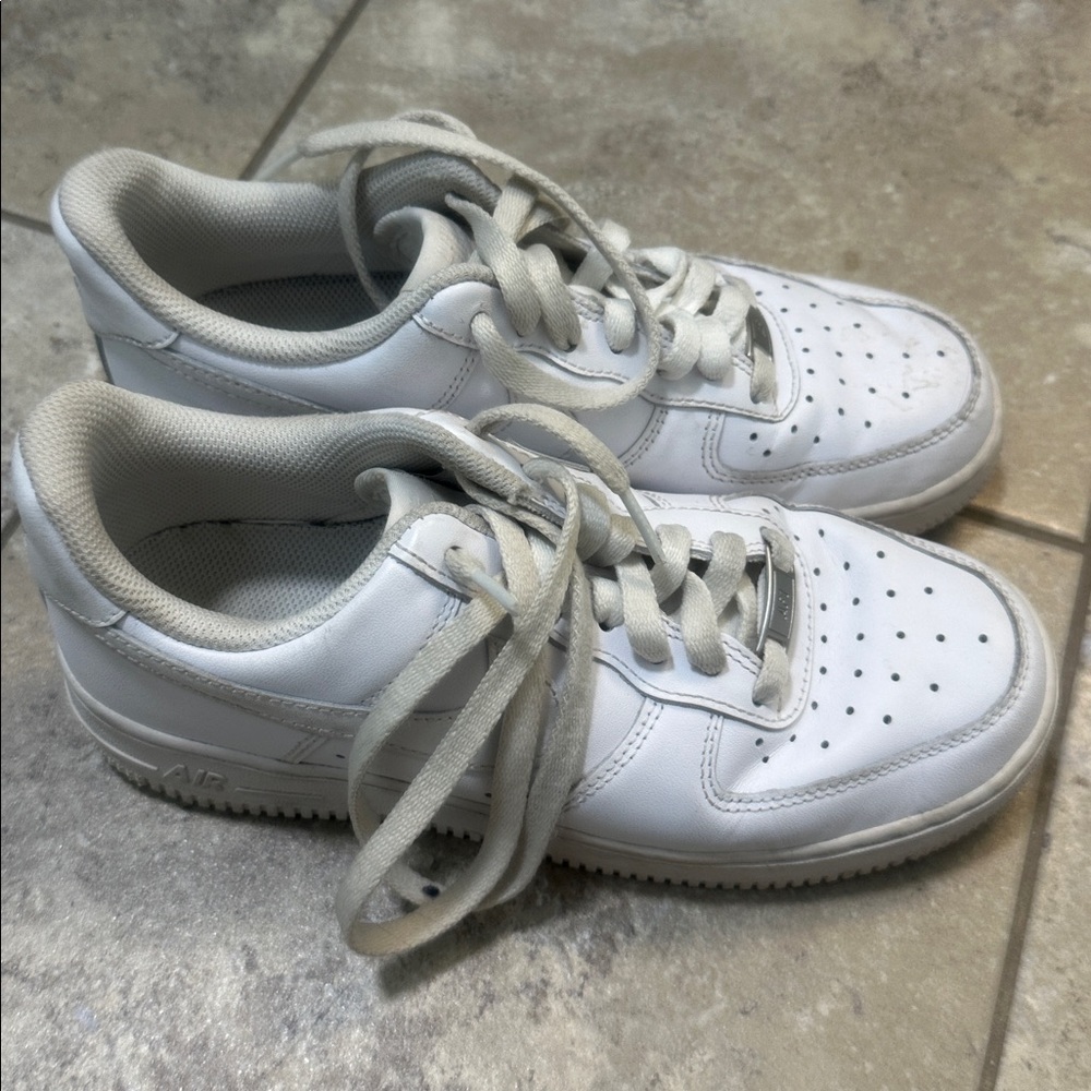 Women’s Nike Air Air Force size 7 sneakers